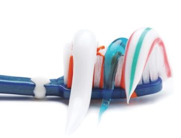 QUELS SONT LES MEILLEURS DENTIFRICES POUR PRÉSERVER LA SANTÉ DE MES DENTS?
