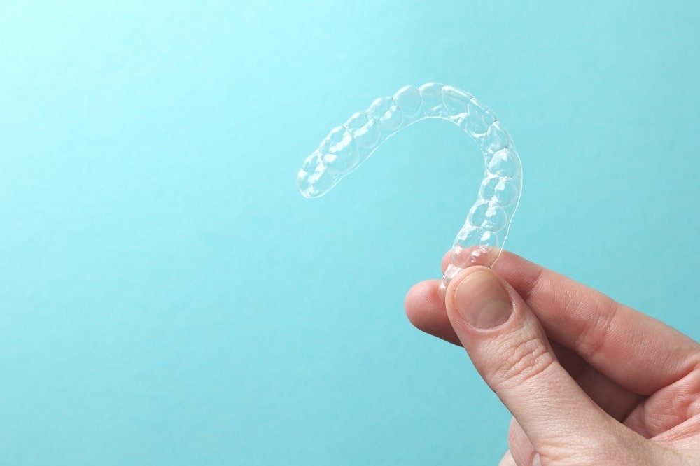 L'orthodontie en ligne propose des traitements avec gouttières transparentes